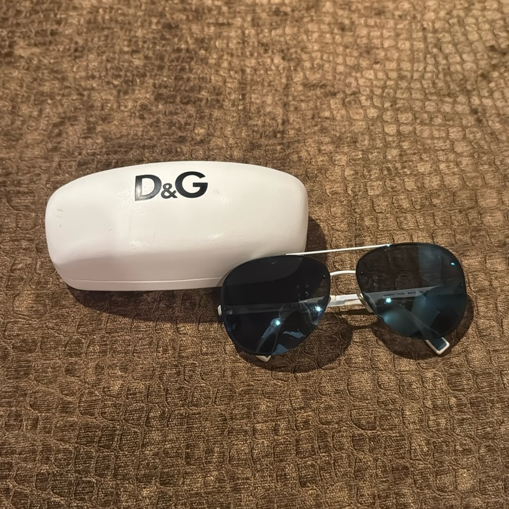 Authentic D&G White Aviator Sunglasses with White Case